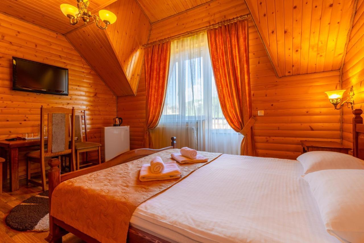 Villa Nikoletta Spa Bukovel Exteriör bild