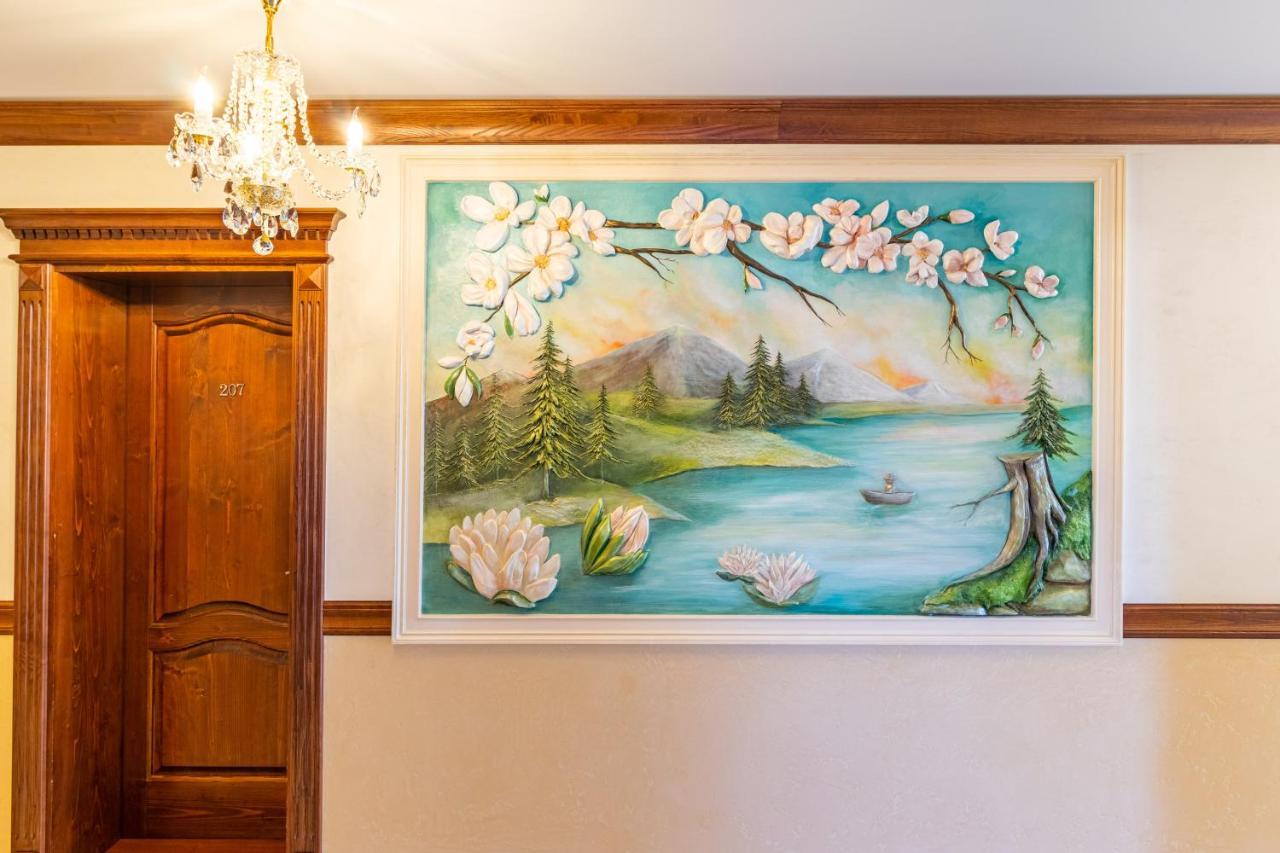 Villa Nikoletta Spa Bukovel Exteriör bild