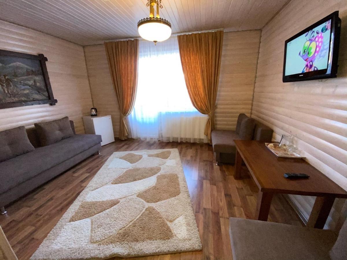 Villa Nikoletta Spa Bukovel Exteriör bild